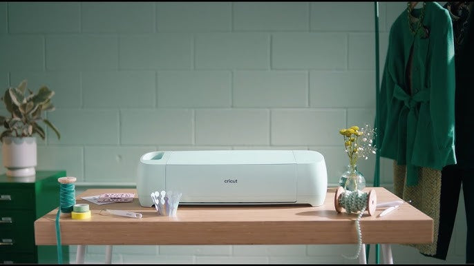 Cricut Explore 3 + Everything Bundle